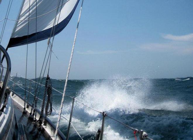 Off Cape Hatteras © Captain John Jamieson http://www.skippertips.com